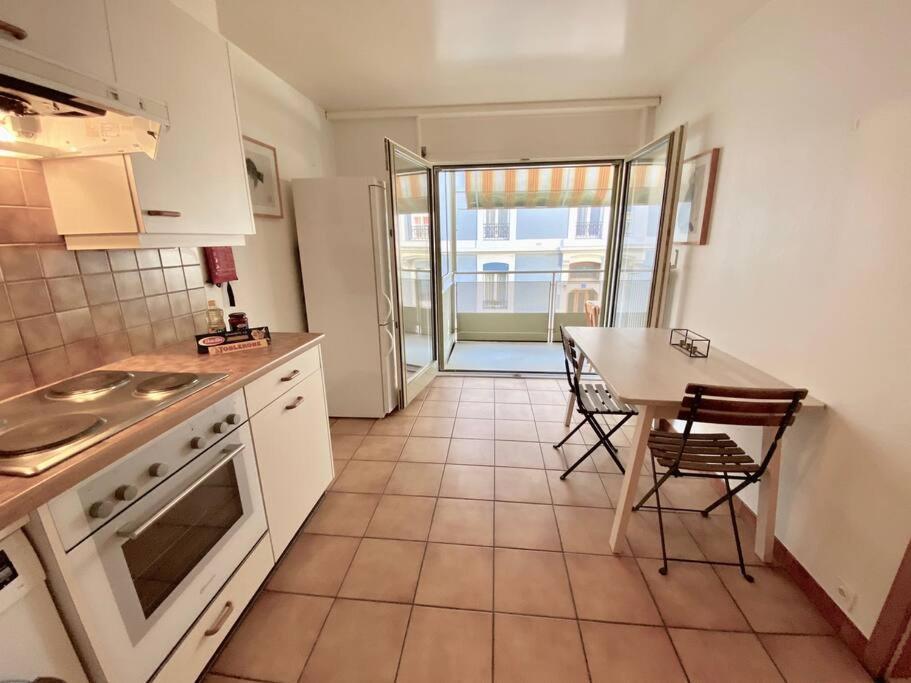 Comfortable, Very Well Located Between Train Station And Lake! 로잔 외부 사진